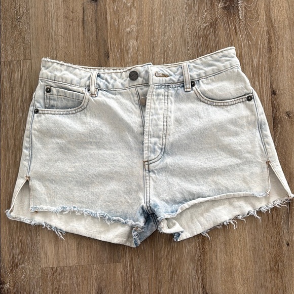 Amuse Society Pants - Amuse Society Blue Jean Shorts High-Waisted Frayed Hem